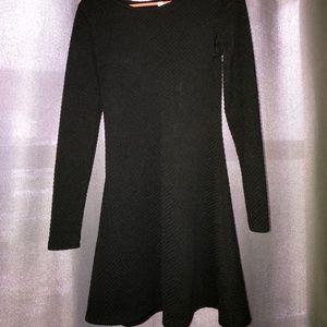 Black long sleeve dress